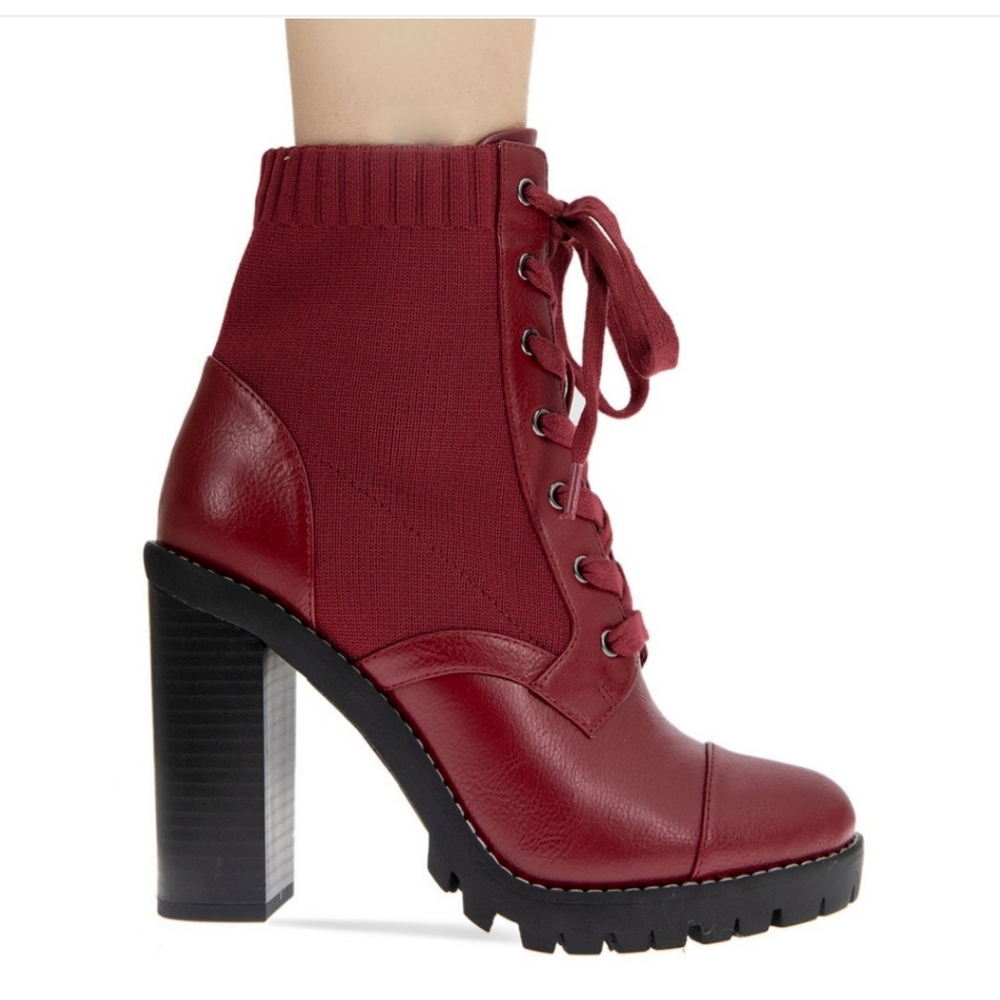 BCBGENERATION PILAS LUG SOLE BOOTIES SIZE 9 NIB